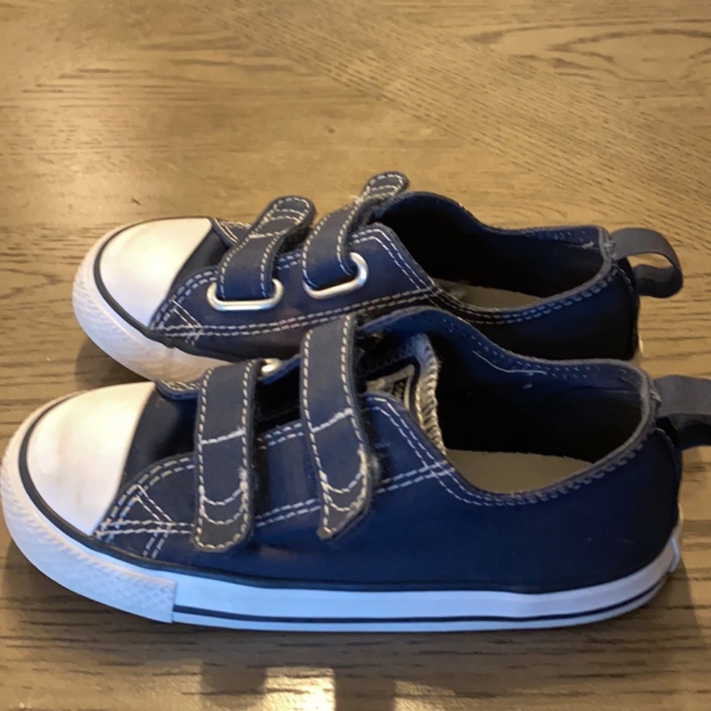 Converse Boys size 10